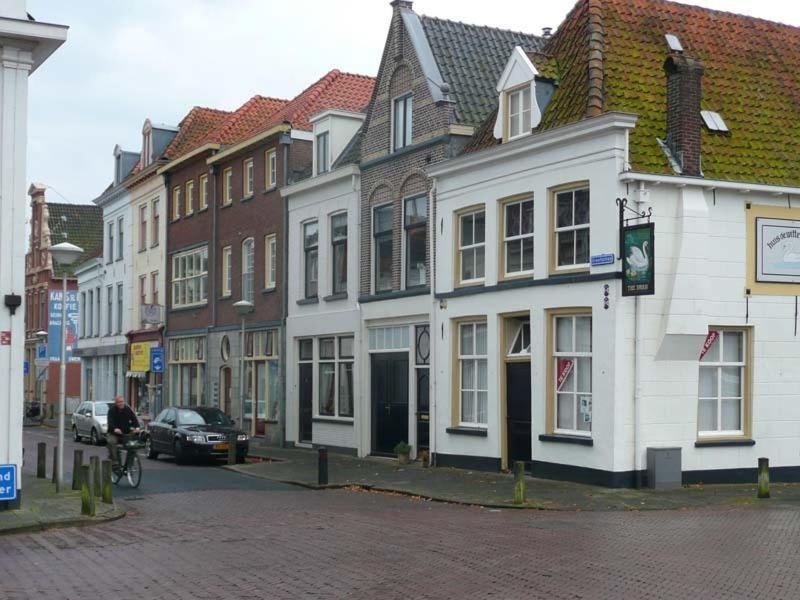 De Zilveren Karper IJsselmuiden Esterno foto