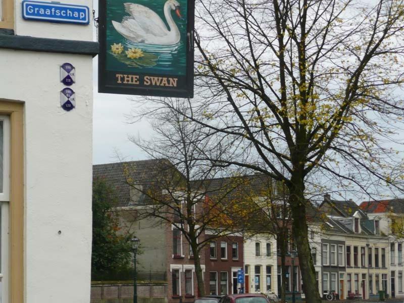 De Zilveren Karper IJsselmuiden Esterno foto